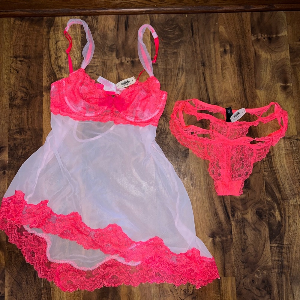 Women's VS Pink Lace Babydoll Set
